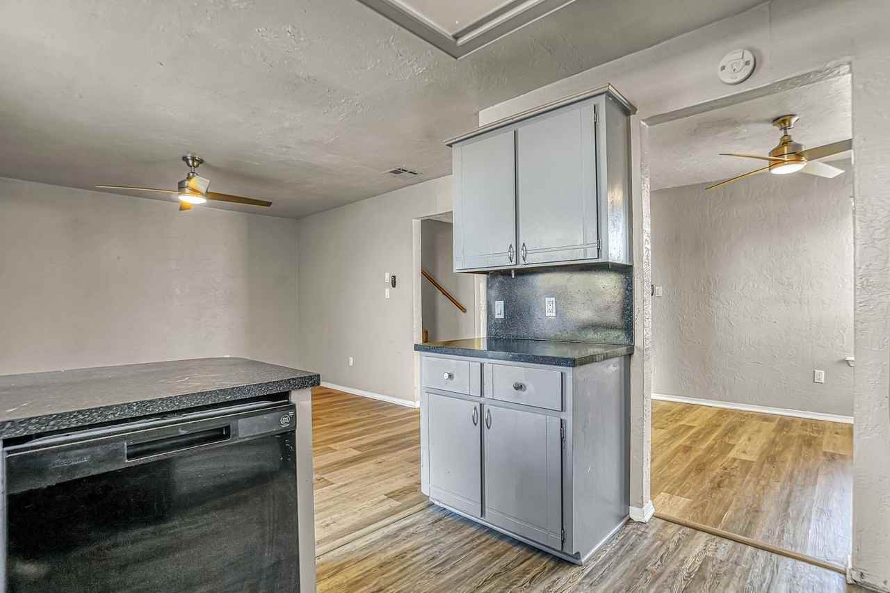 4028 Nw Ozmun Ave Apt A #4028A - Photo 7 of 23