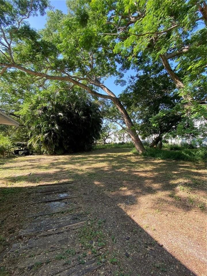 5500 Lake Lizzie Dr - Photo 2 of 26