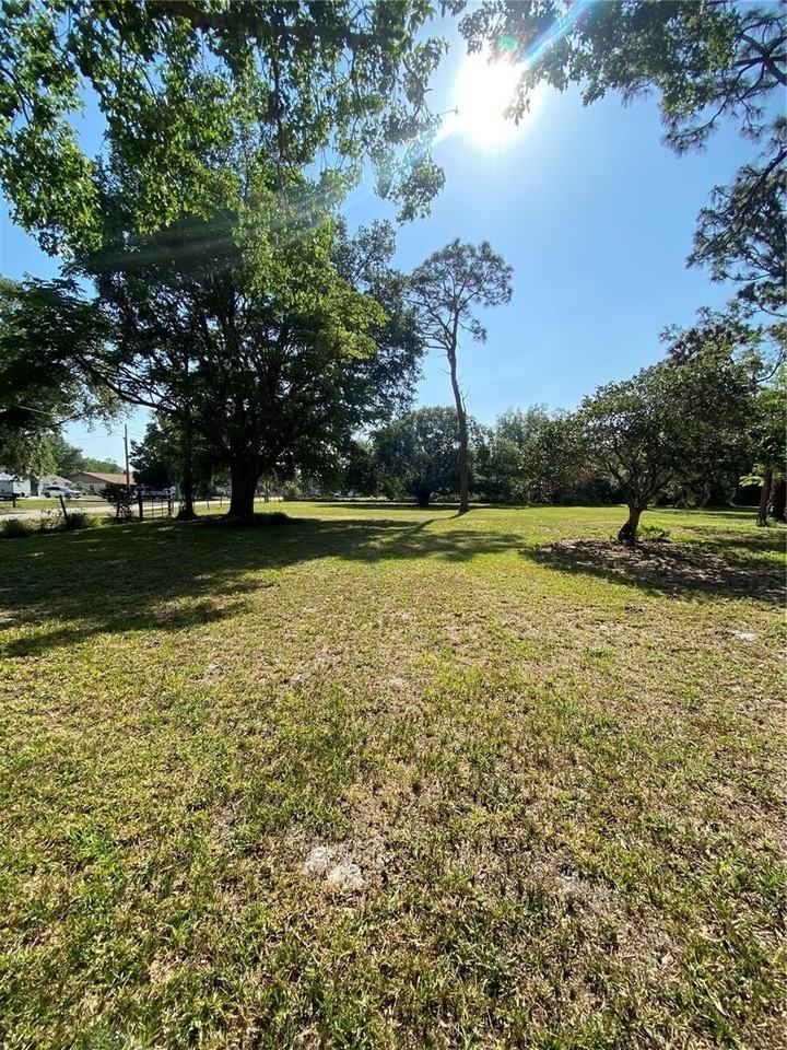 5500 Lake Lizzie Dr - Photo 4 of 26