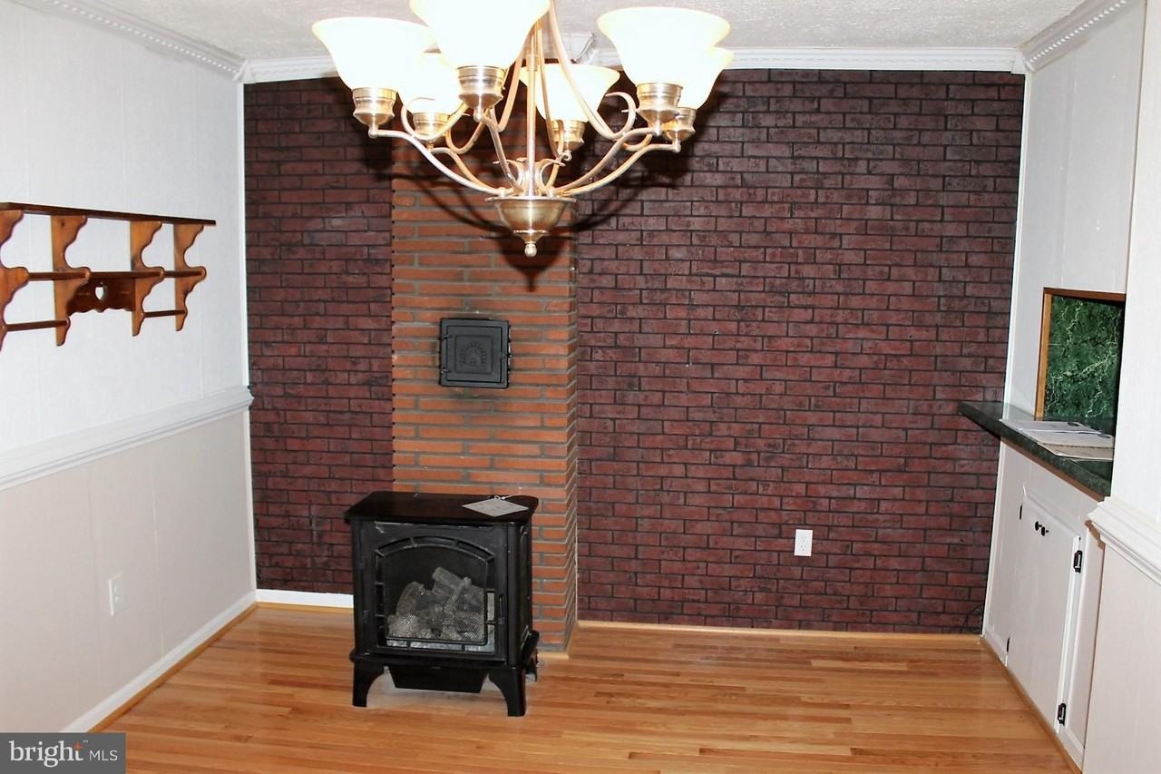 213 W Riverview Rd - Photo 2 of 19