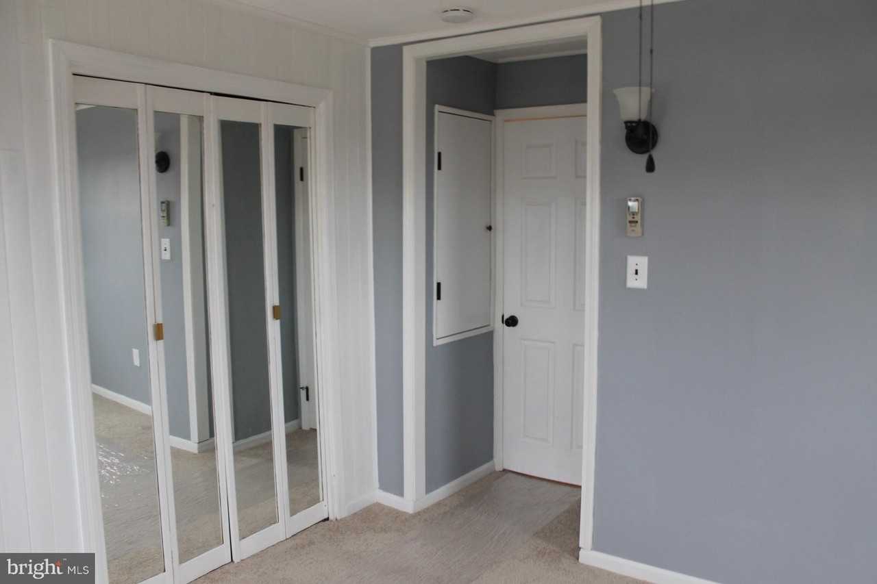 213 W Riverview Rd - Photo 7 of 19