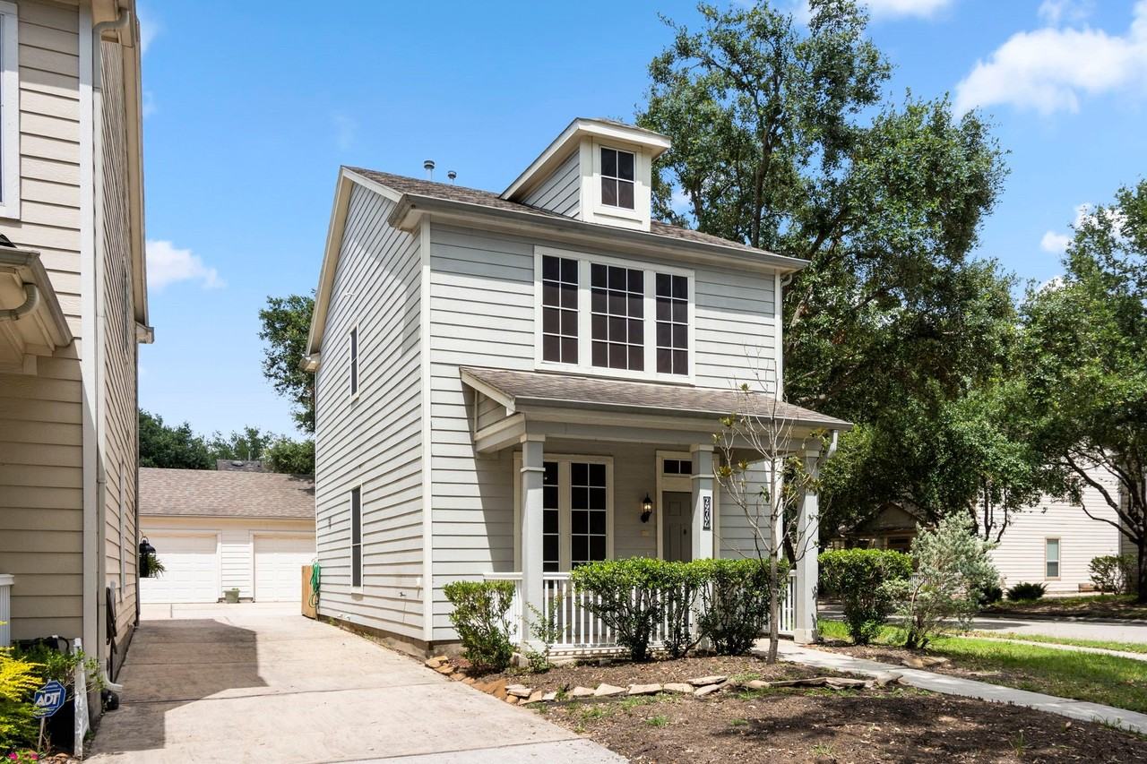 29706 Parliament Hills Dr - Photo 3 of 40