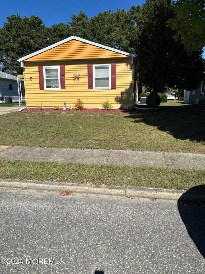 5 Brisbane Ct - Photo 2 of 23