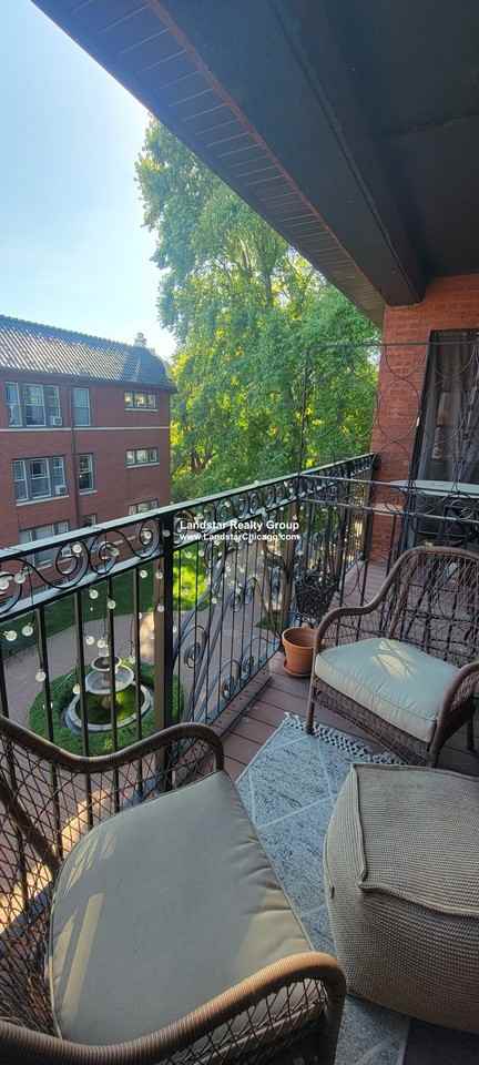 4609 N Dover St #3E - Photo 4 of 12