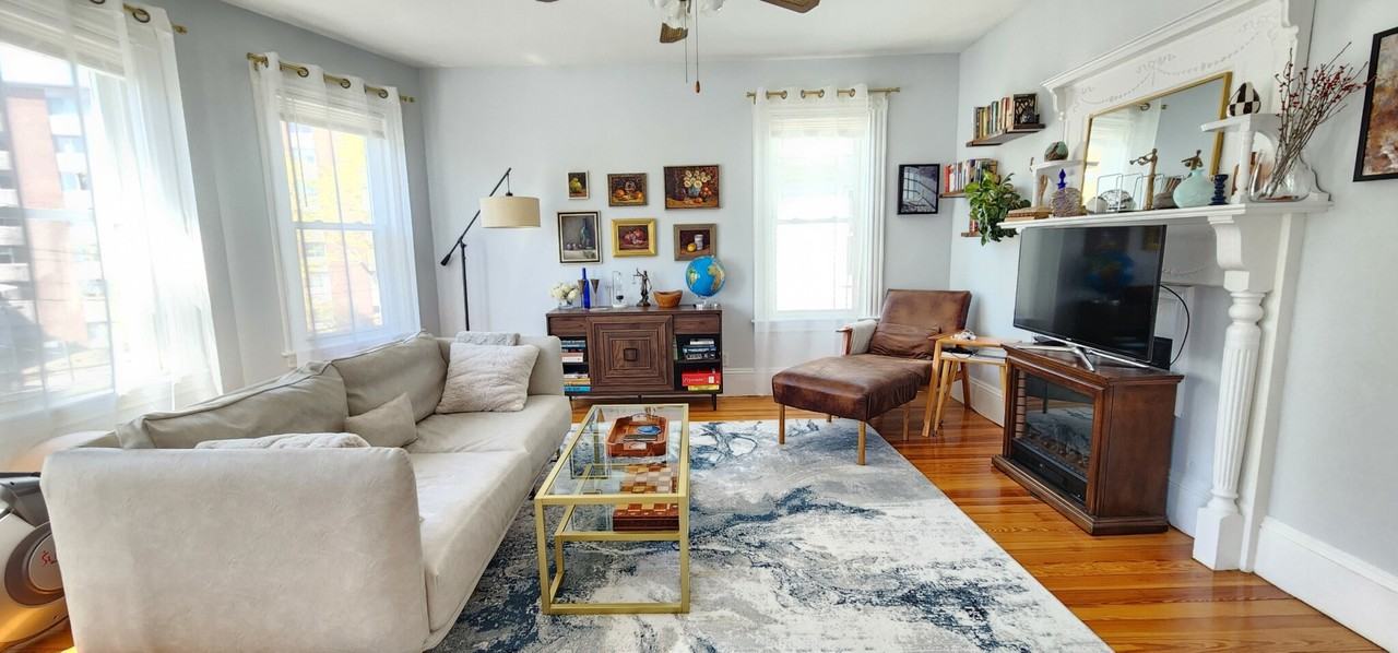 66 Chestnut St #2 - Photo 2 of 10