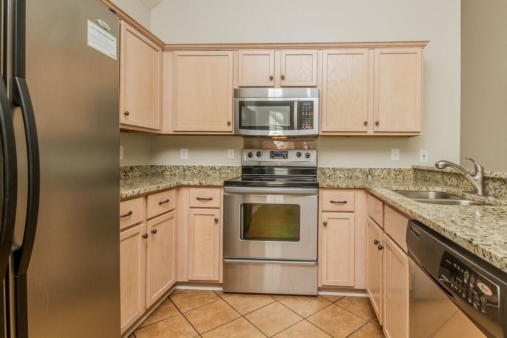 277 Iris Dr - Photo 6 of 15