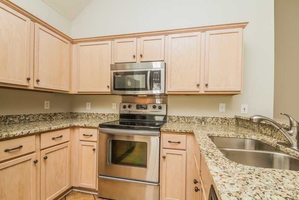 277 Iris Dr - Photo 7 of 15