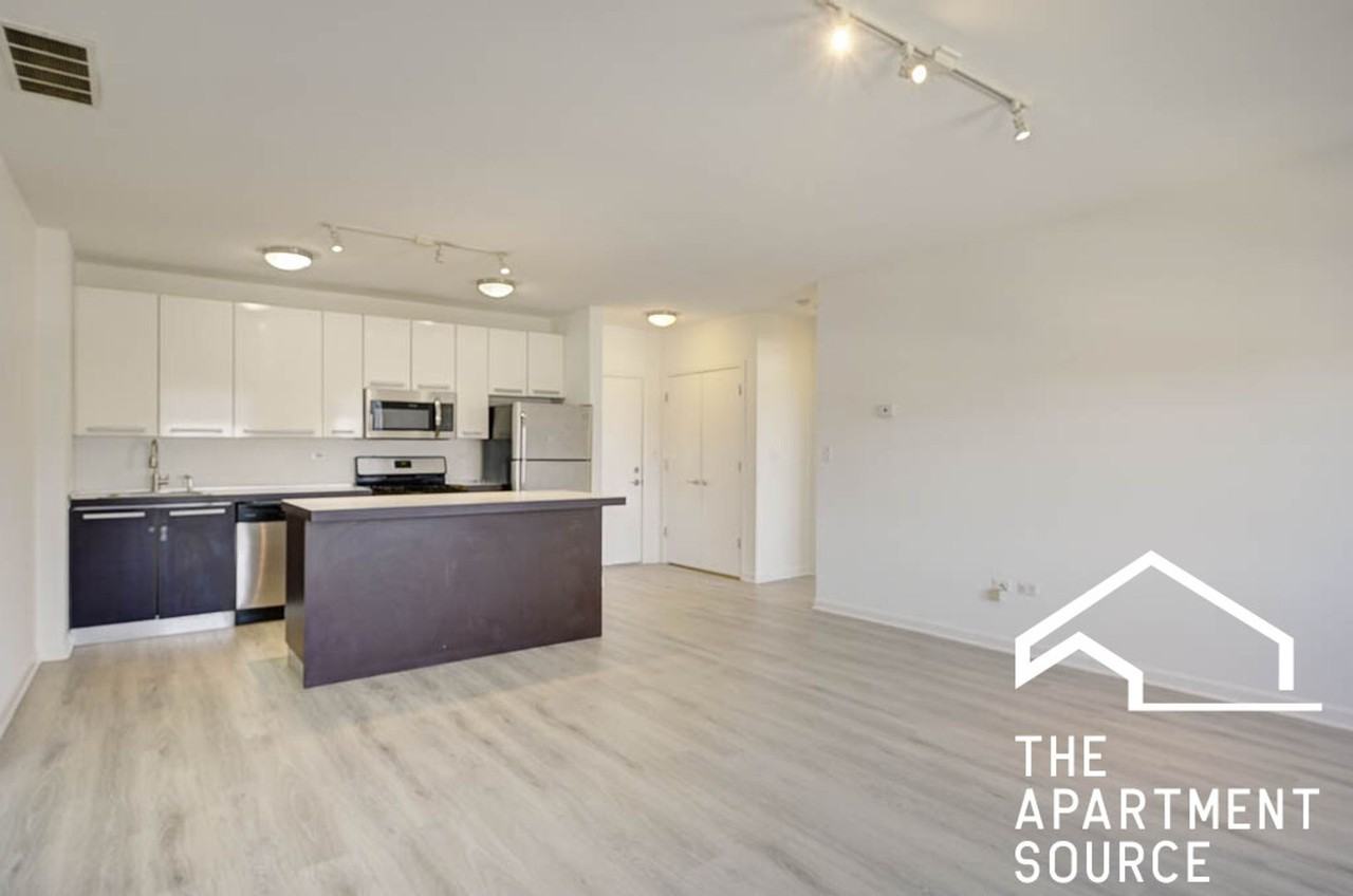 1544 W Glenlake Ave. - Photo 2 of 19