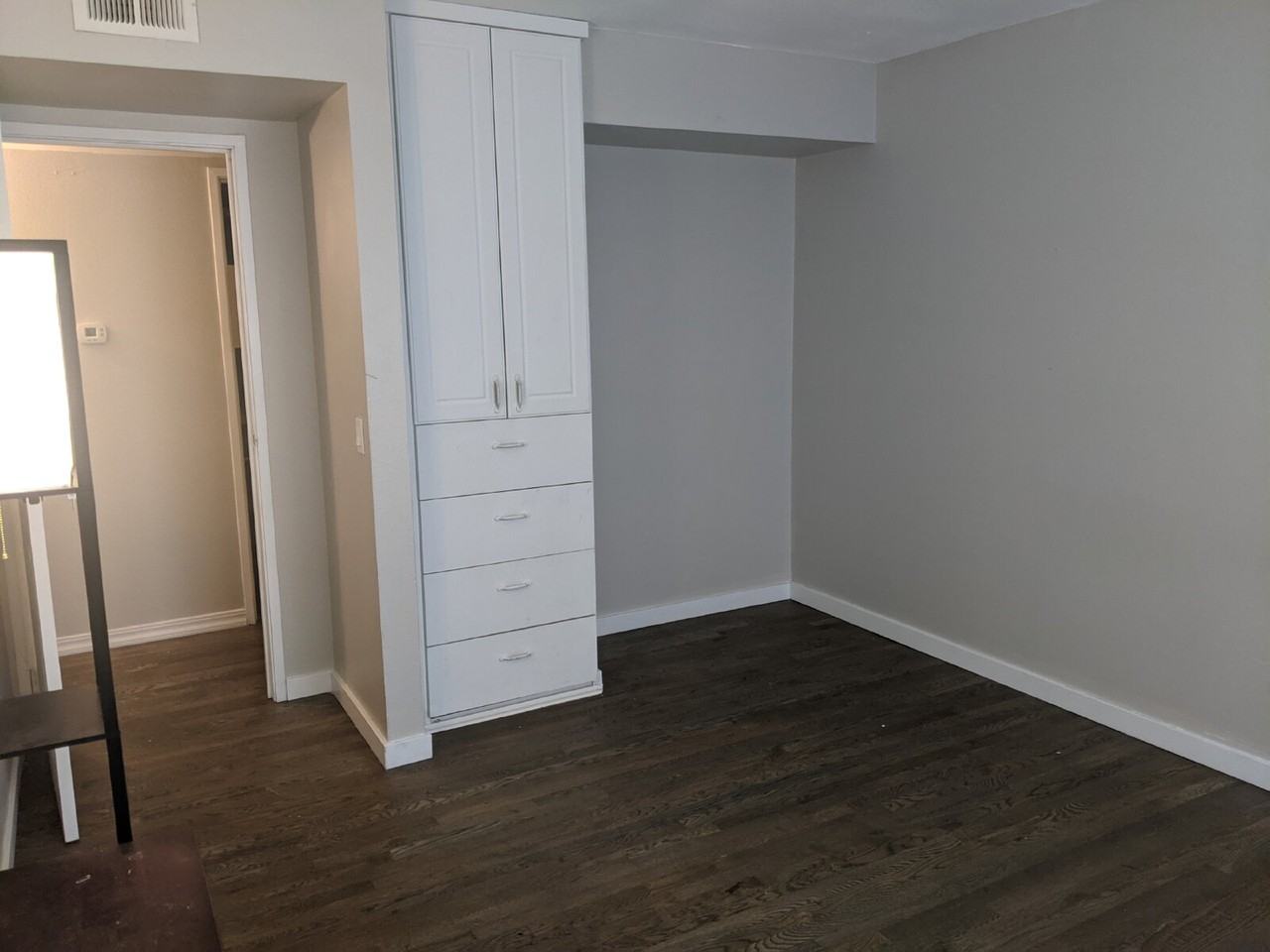 8555 Fairmount Dr - Photo 2 of 15