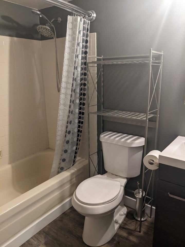 8555 Fairmount Dr - Photo 3 of 15