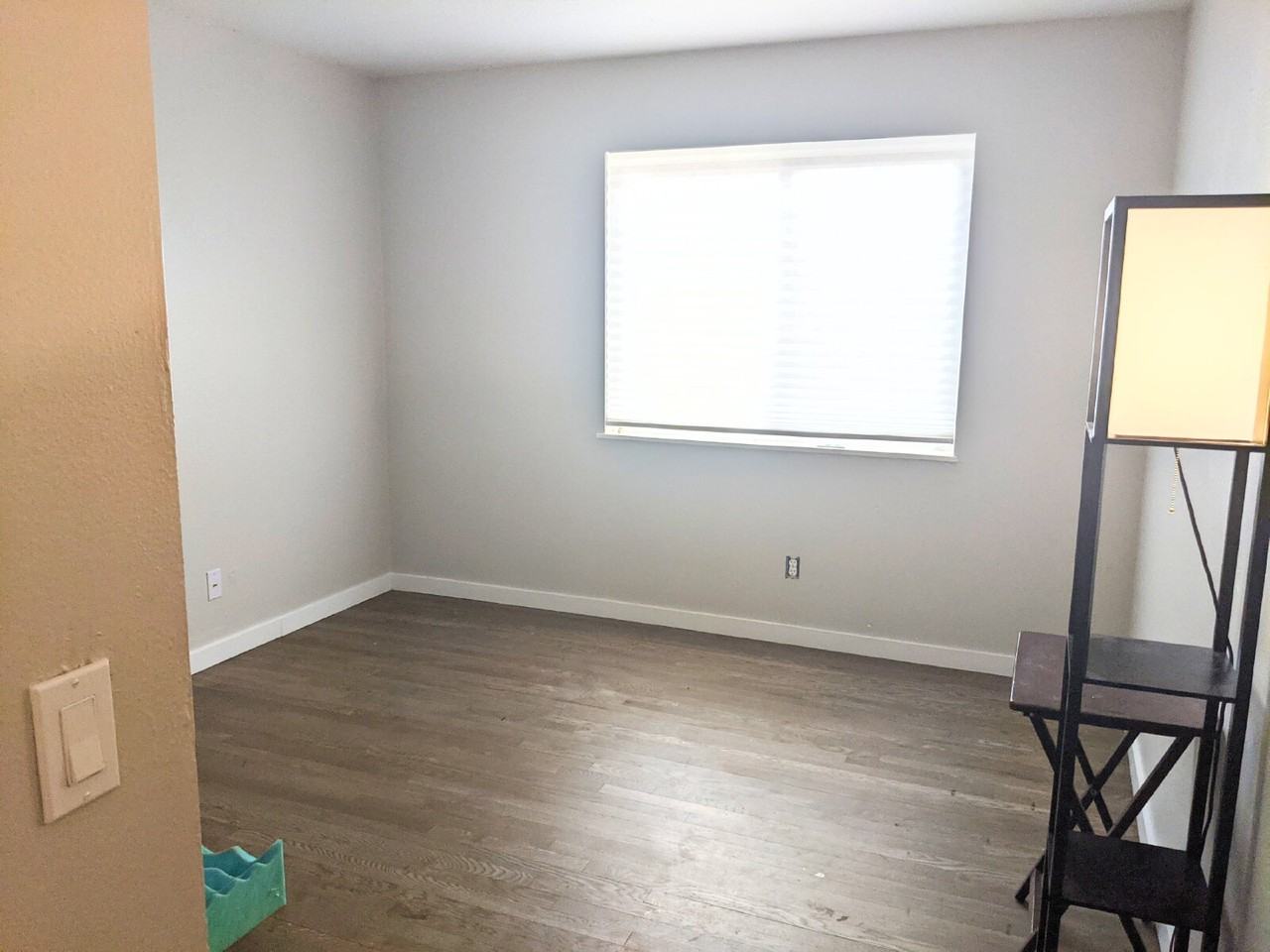 8555 Fairmount Dr - Photo 6 of 15