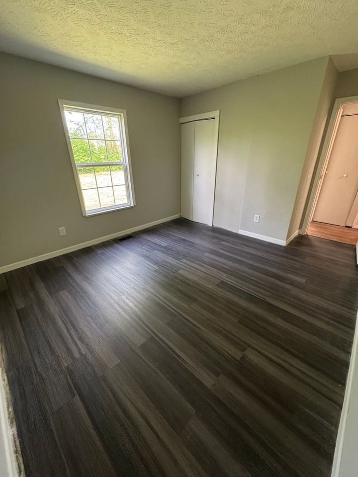 115 Grant Cir - Photo 5 of 8