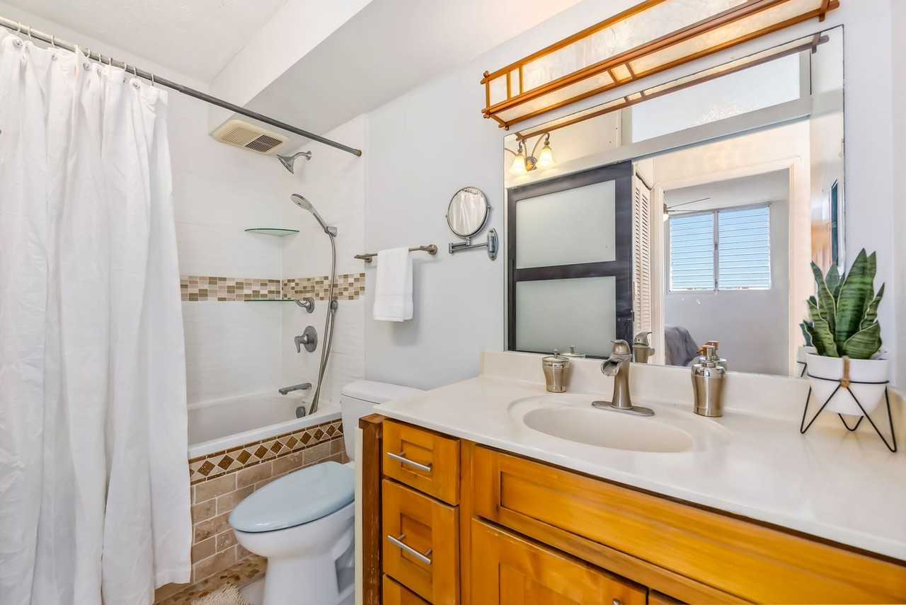 1624 Dole St #704 - Photo 6 of 11