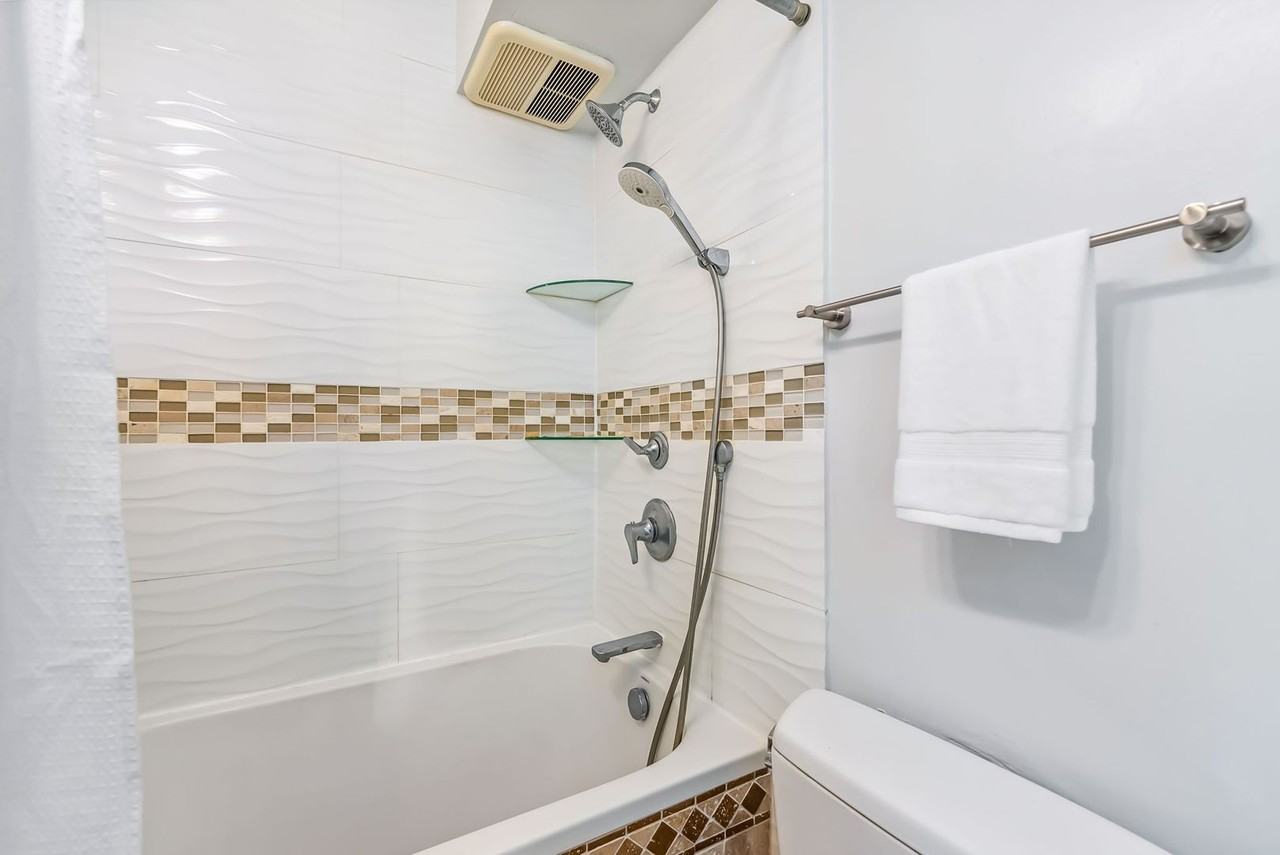 1624 Dole St #704 - Photo 7 of 11