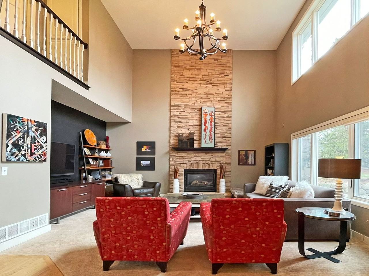 6560 Shadow Ln - Photo 7 of 50