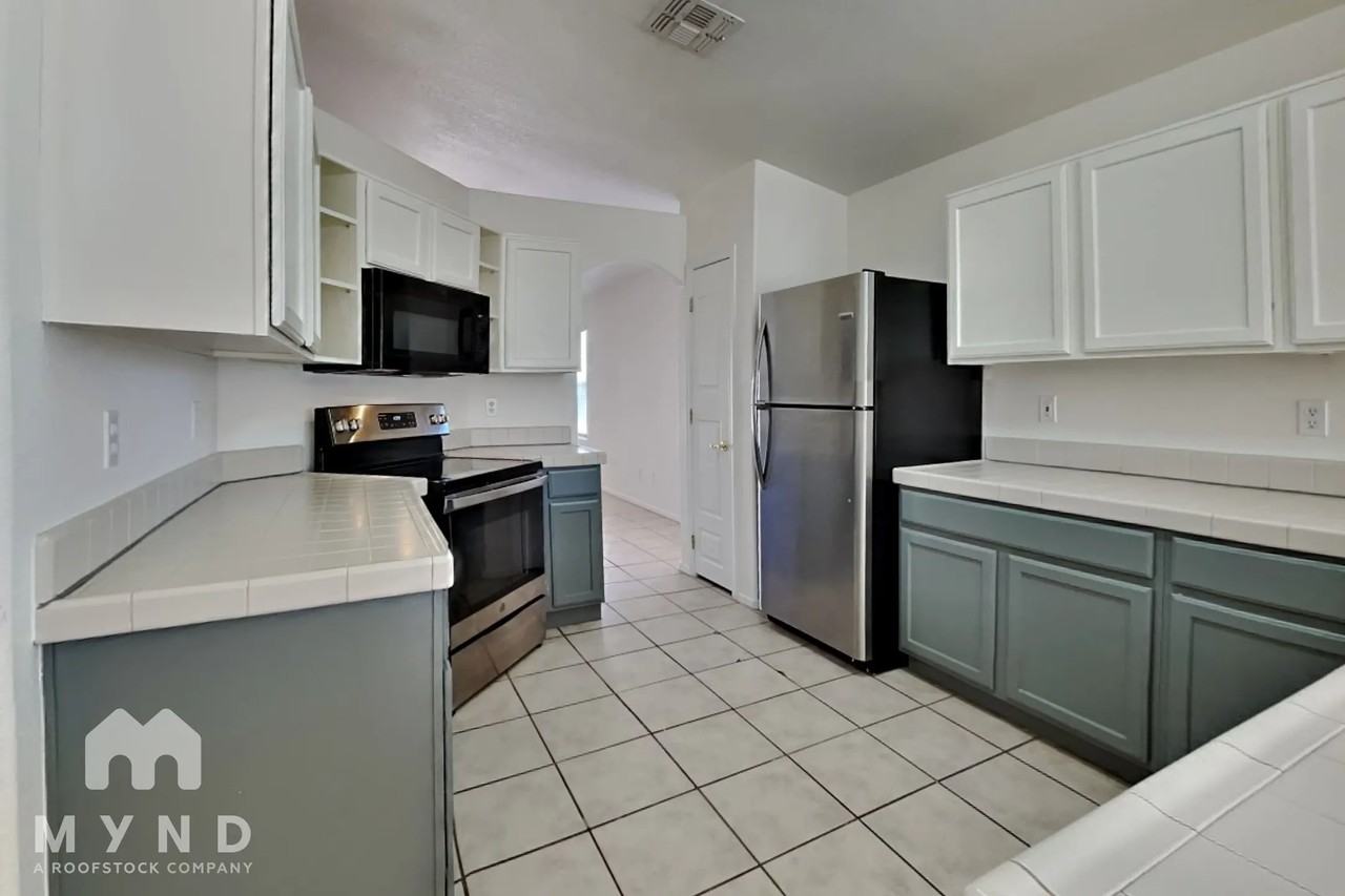2236 W Catalina View Dr - Photo 3 of 27