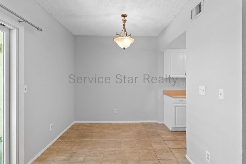 10215 N 8th Pl - Photo 7 of 19