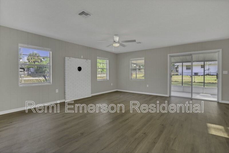 14025 Se 54th Ct - Photo 4 of 32