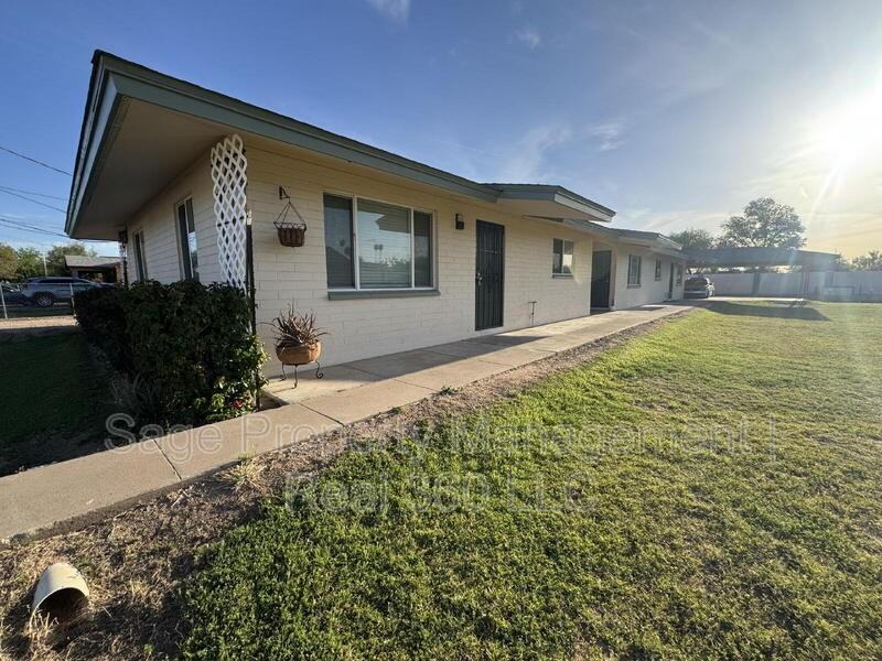 444 S Bellview - Photo 2 of 15