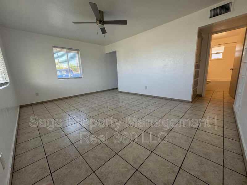 444 S Bellview - Photo 3 of 15