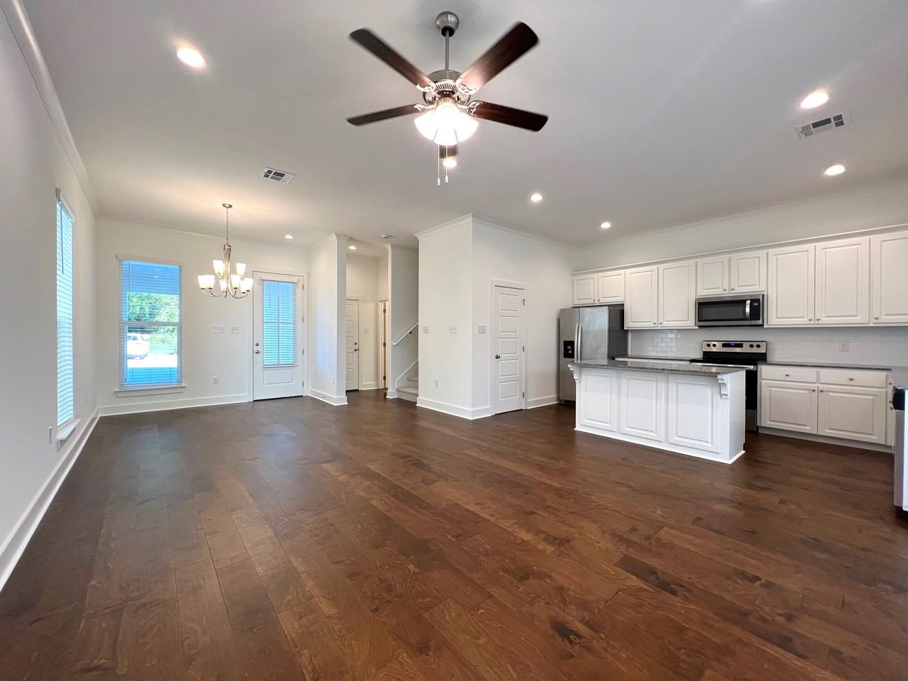 1109 Briar Gate Dr - Photo 6 of 14