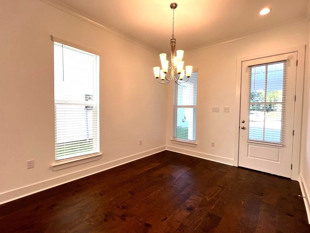 1109 Briar Gate Dr - Photo 7 of 14