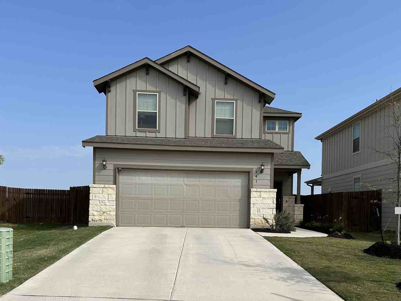 441 Bella Luna Way - Photo 2 of 10