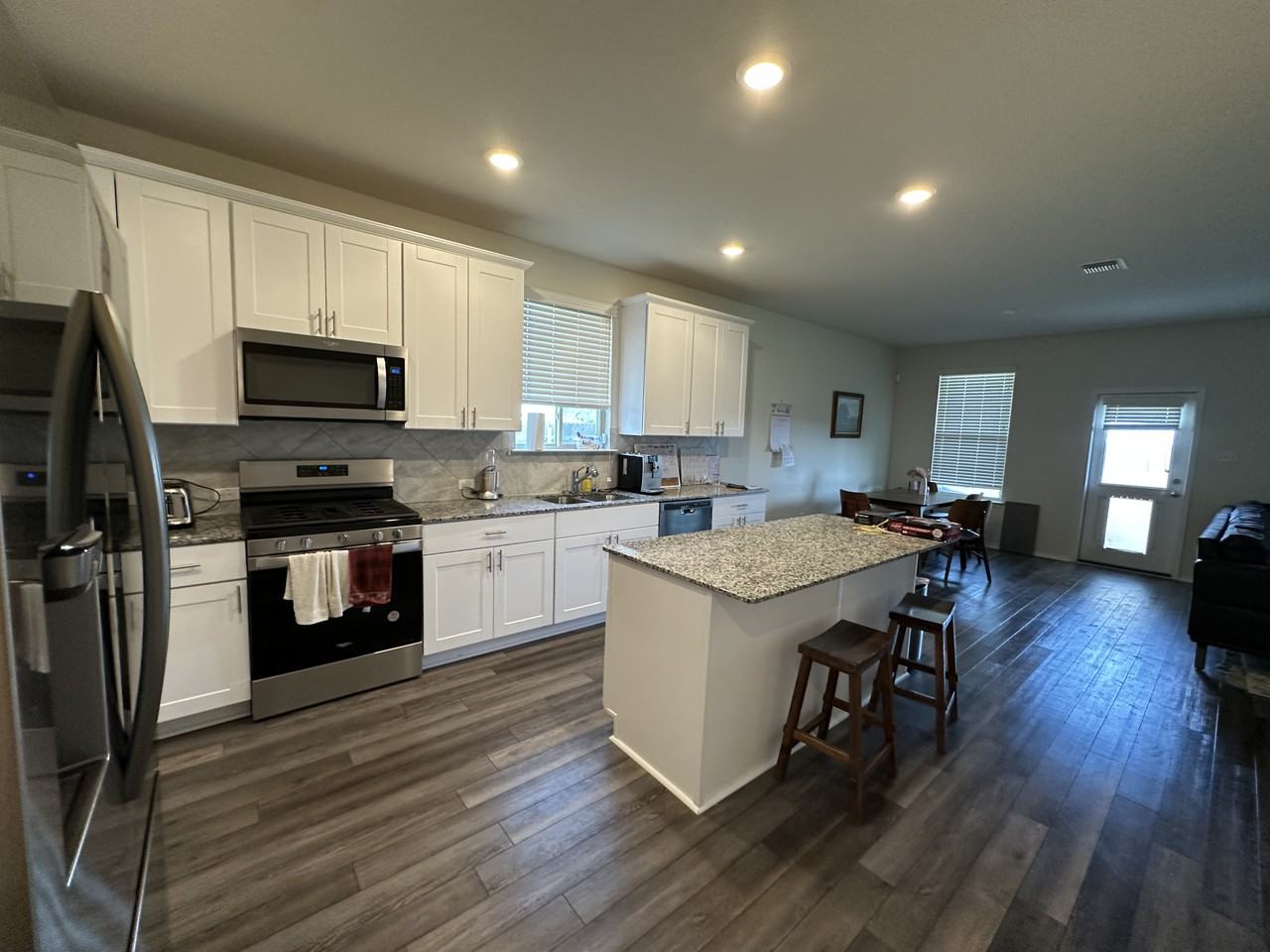 441 Bella Luna Way - Photo 3 of 10