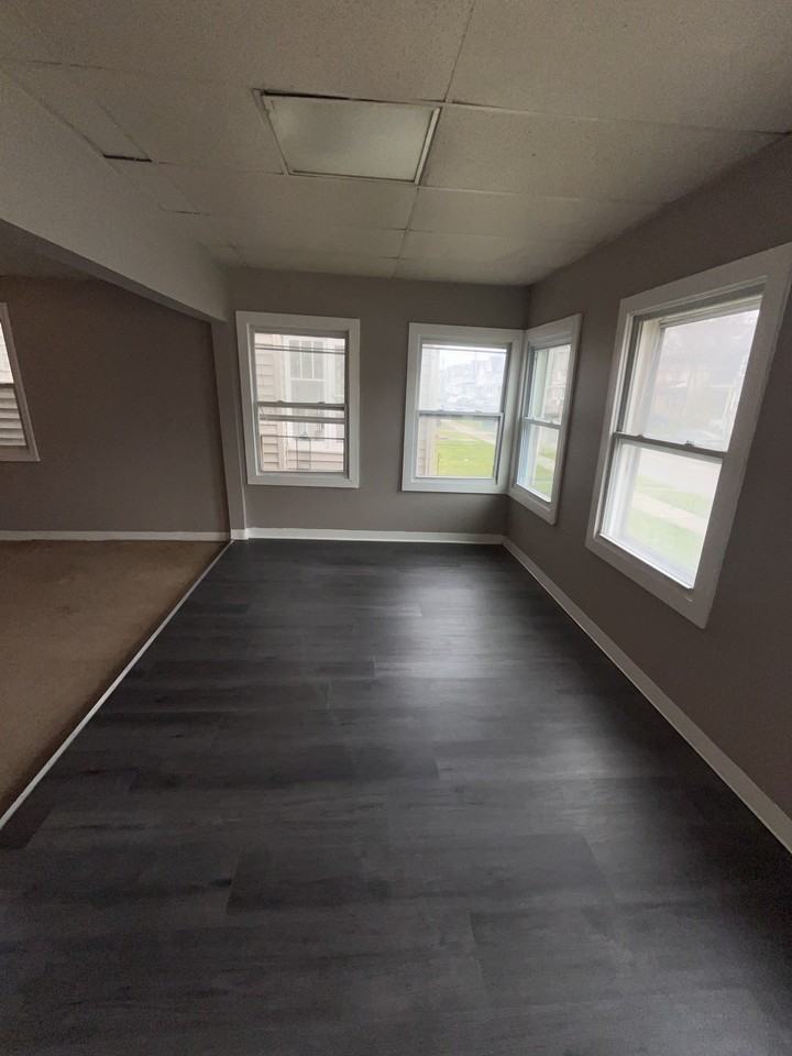 81 Aldrich Pl - Photo 2 of 16