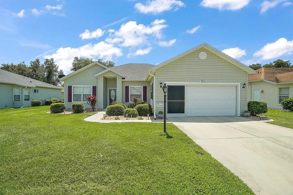 3818 Manor Oaks Ct - Photo 2 of 27