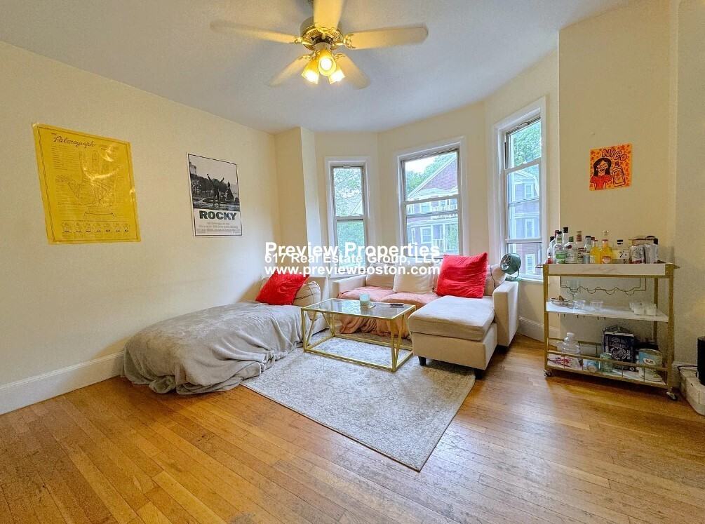 Freeman St #2P - Photo 5 of 11