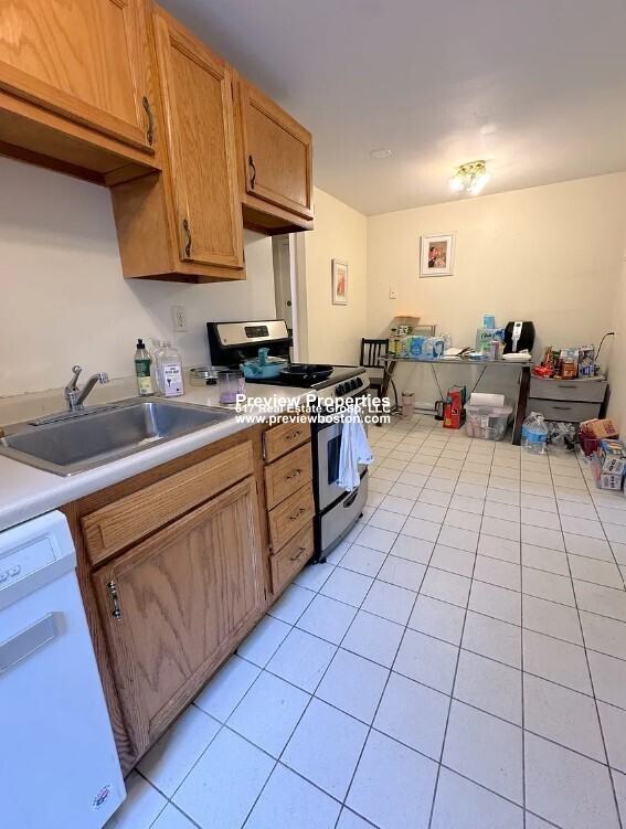 Freeman St #2P - Photo 7 of 11