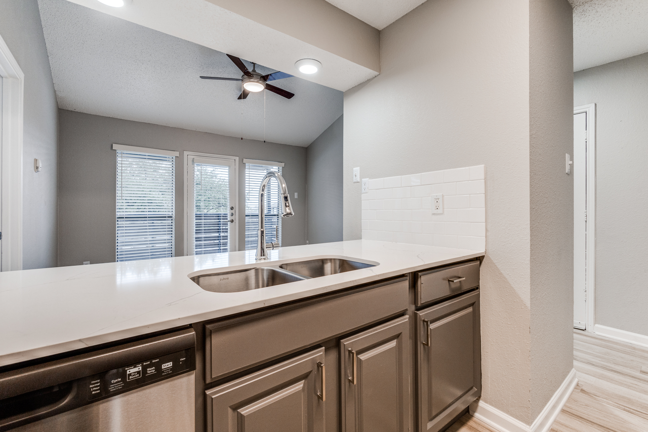 Wilder - Photo 2 of 23