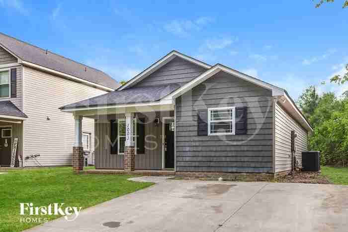 1003 Lakeview St - Photo 2 of 16