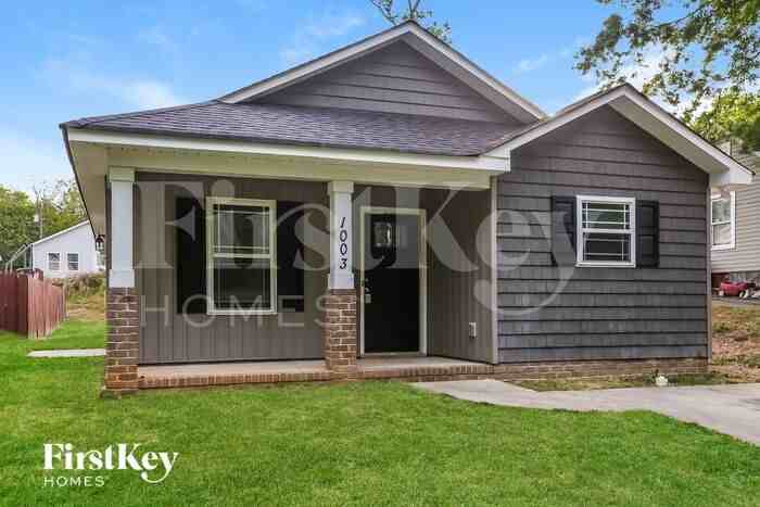 1003 Lakeview St - Photo 3 of 16