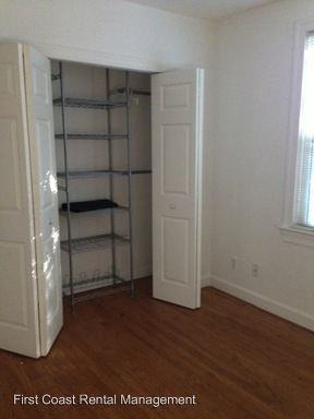 1379 Ingleside Ave - Photo 2 of 10