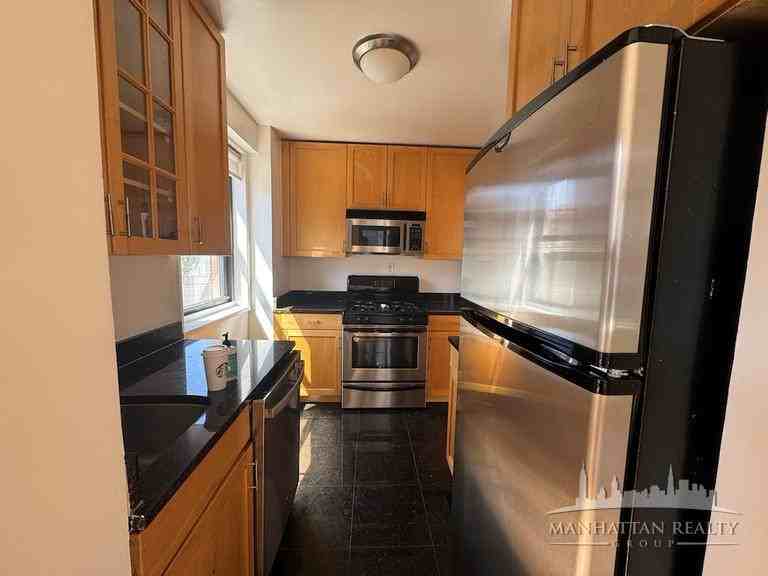 145 4th Ave #11A - Photo 7 of 15