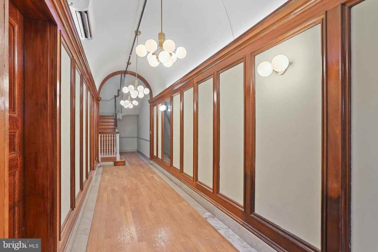 812 Park Ave - Photo 5 of 30