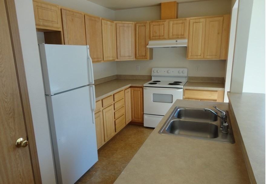 Broadway Apartments - Photo 4 of 50