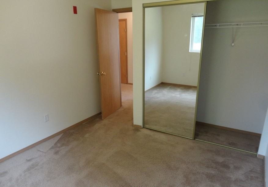 Broadway Apartments - Photo 5 of 50