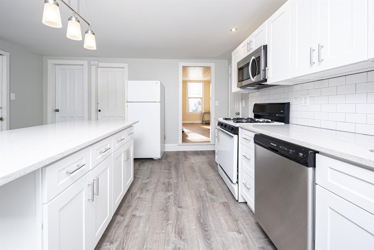 88 14th Street - Photo 2 of 44