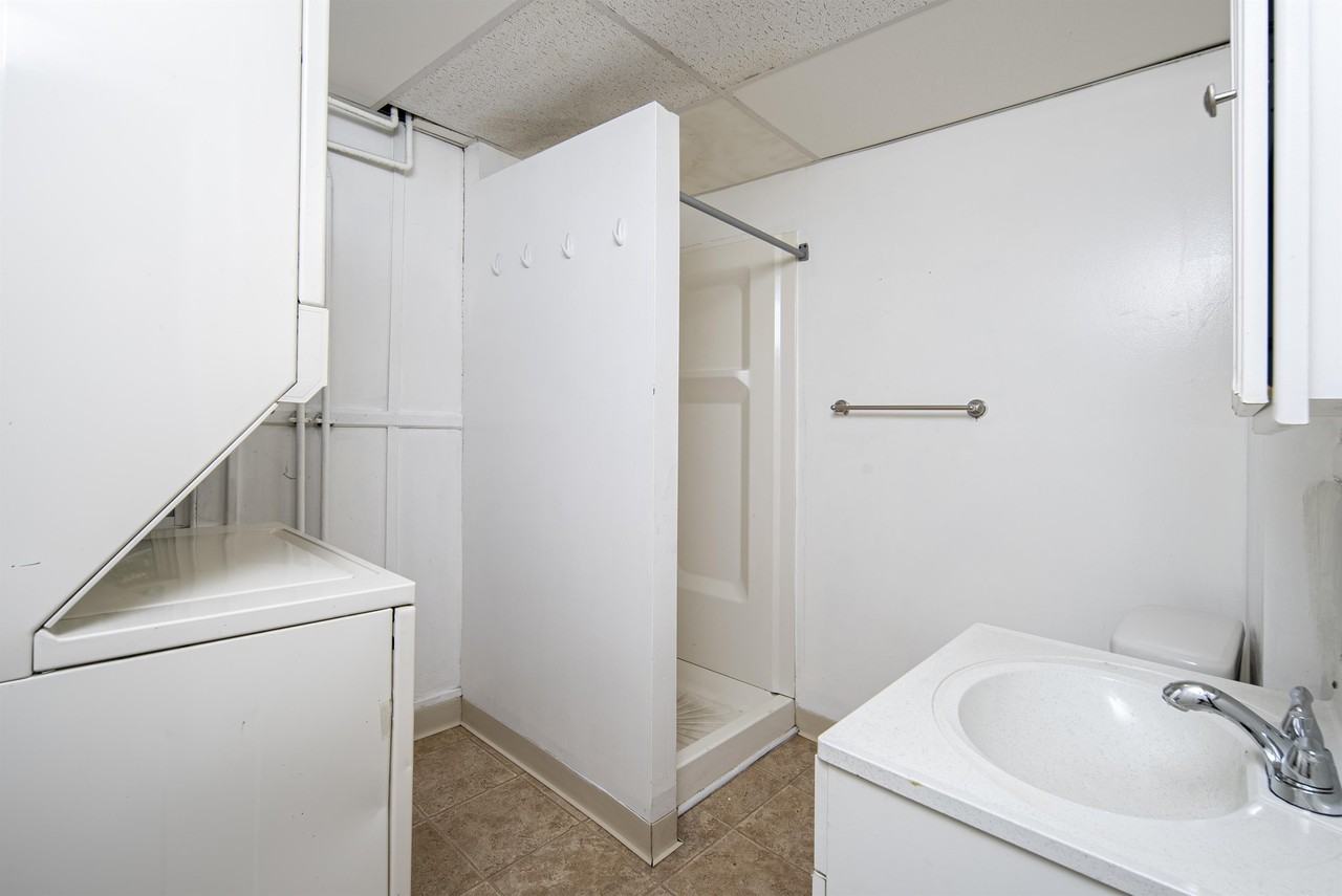 88 14th Street - Photo 7 of 44