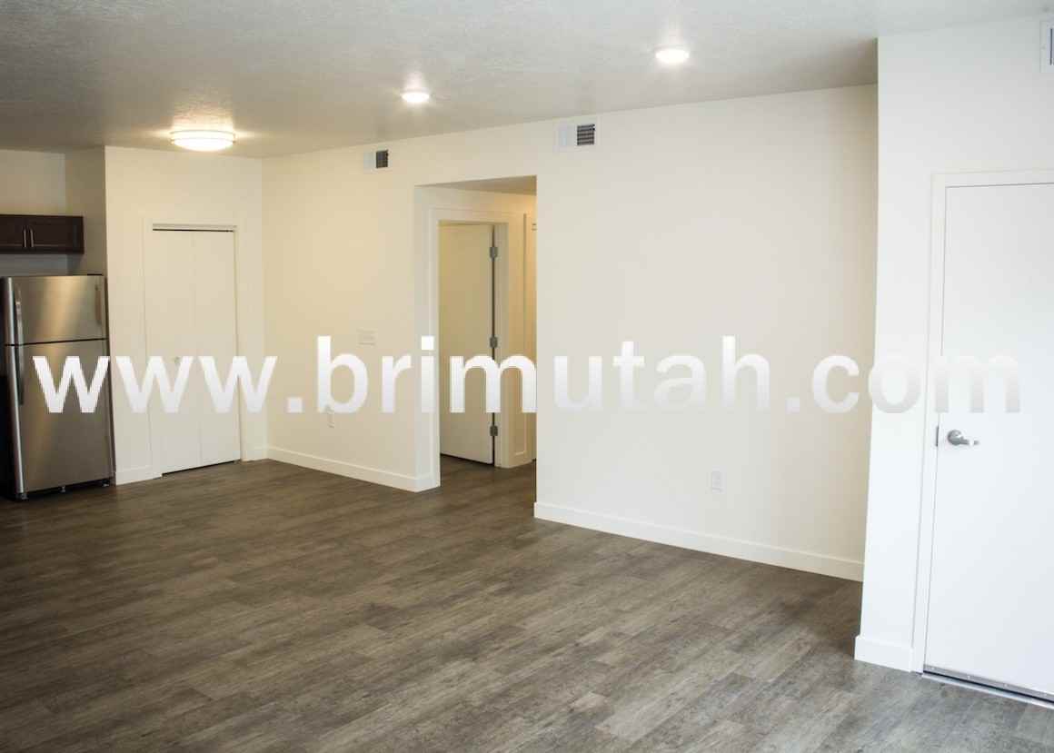 3225 South 900 East - Photo 5 of 33