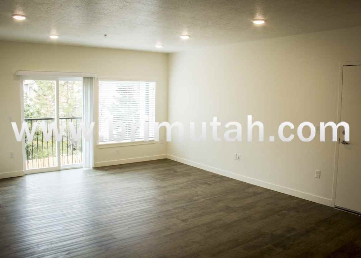 3225 South 900 East - Photo 7 of 33