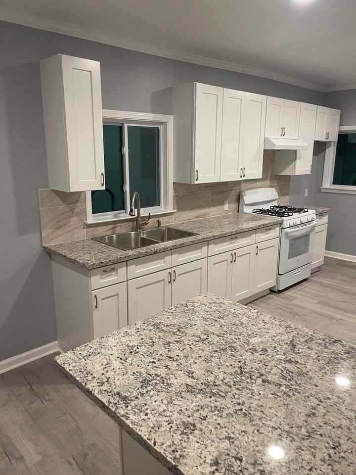 3818 Charles St - Photo 4 of 50