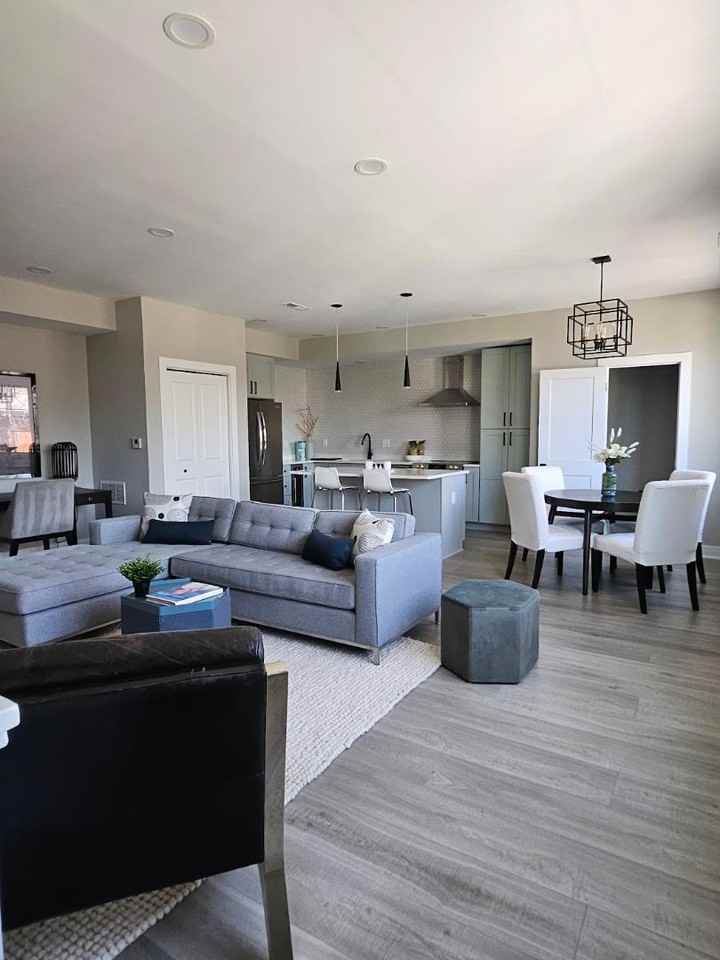 1014 E Long St - Photo 2 of 20