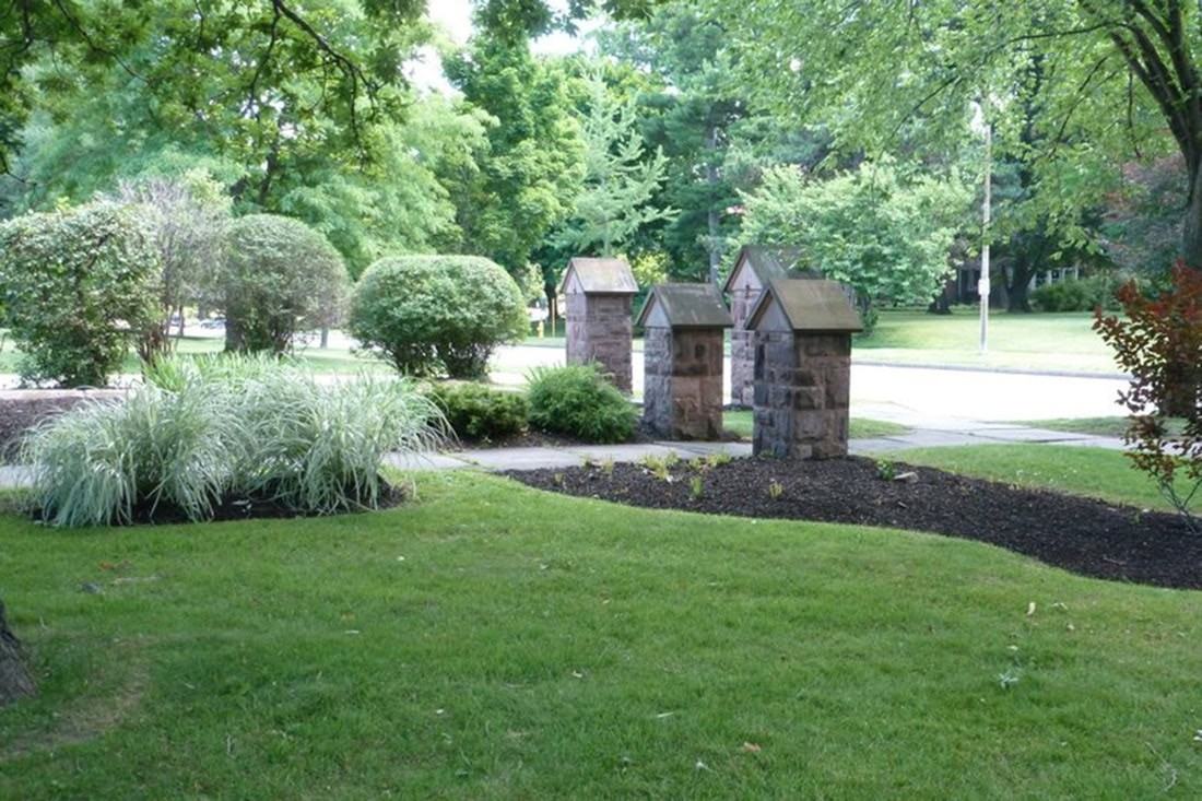 660 East Ave - Photo 4 of 33