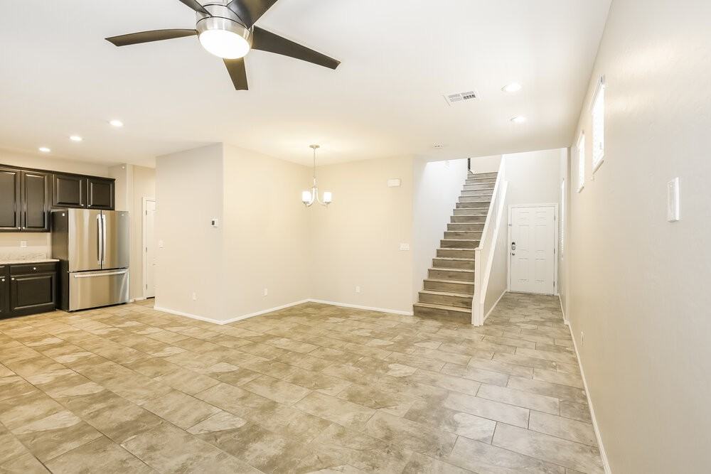 8112 Satin Carnation Ln - Photo 4 of 17