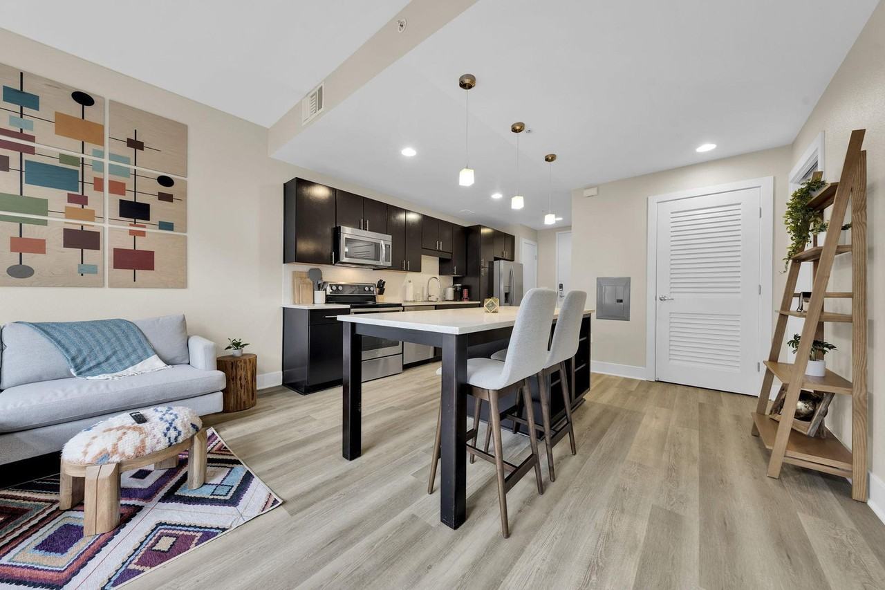 185 Channel Street - Photo 6 of 118