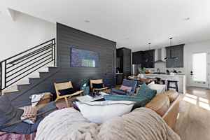 featured image of 1112 Wade Ave